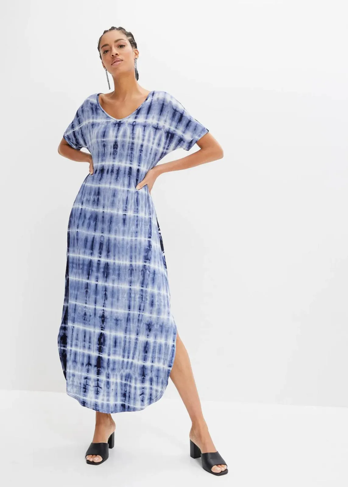 bonprix Bekleidung·Pullover & Strickjacken|Kleider^Maxikleid aus fließender Viskose blau/weiß bedruckt
