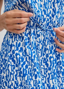 bonprix Nachhaltigere Materialien|Kleider^Maxikleid aus fließender Viskose azurblau/wollweiß