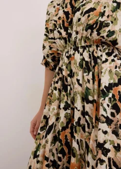 bonprix Kleider^Maxikleid aus fließender Viskose mit Pailletten sand/schwarz/khaki leo bedruckt