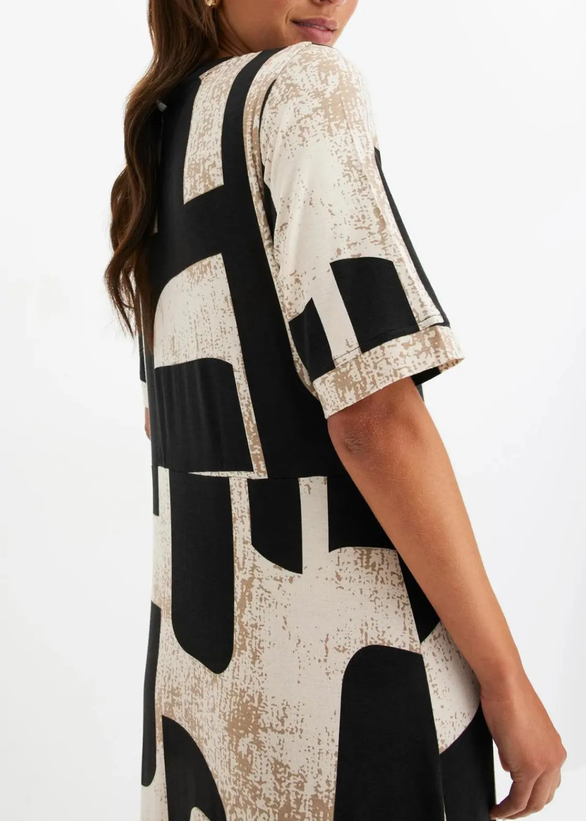bonprix Nachhaltigere Materialien|Kleider^Maxikleid aus softem Viskose-Mix schwarz/creme graphisch bedruckt