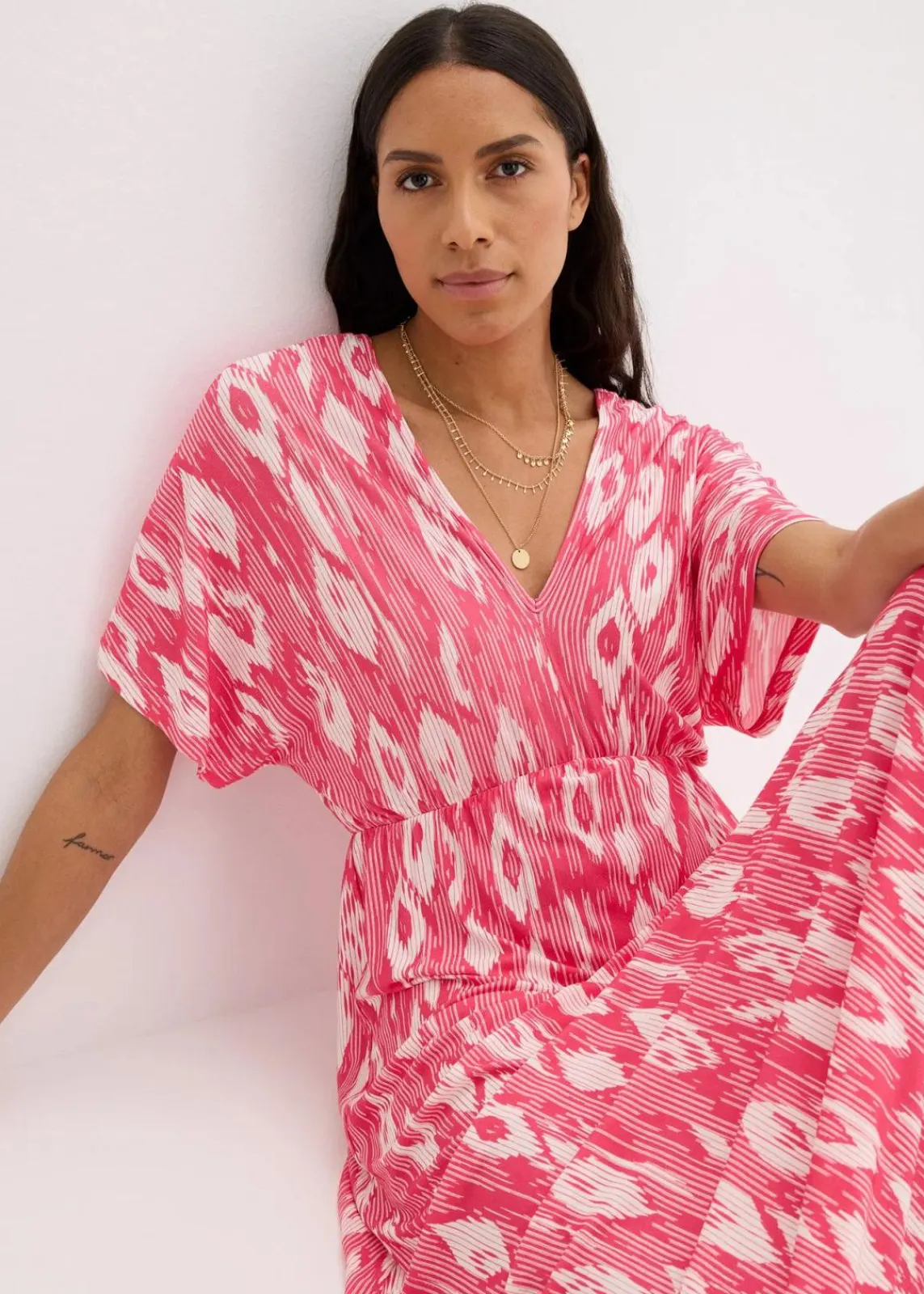 bonprix Bekleidung·Pullover & Strickjacken|Kleider^Maxikleid aus softem Viskose-Mix pink/weiß bedruckt
