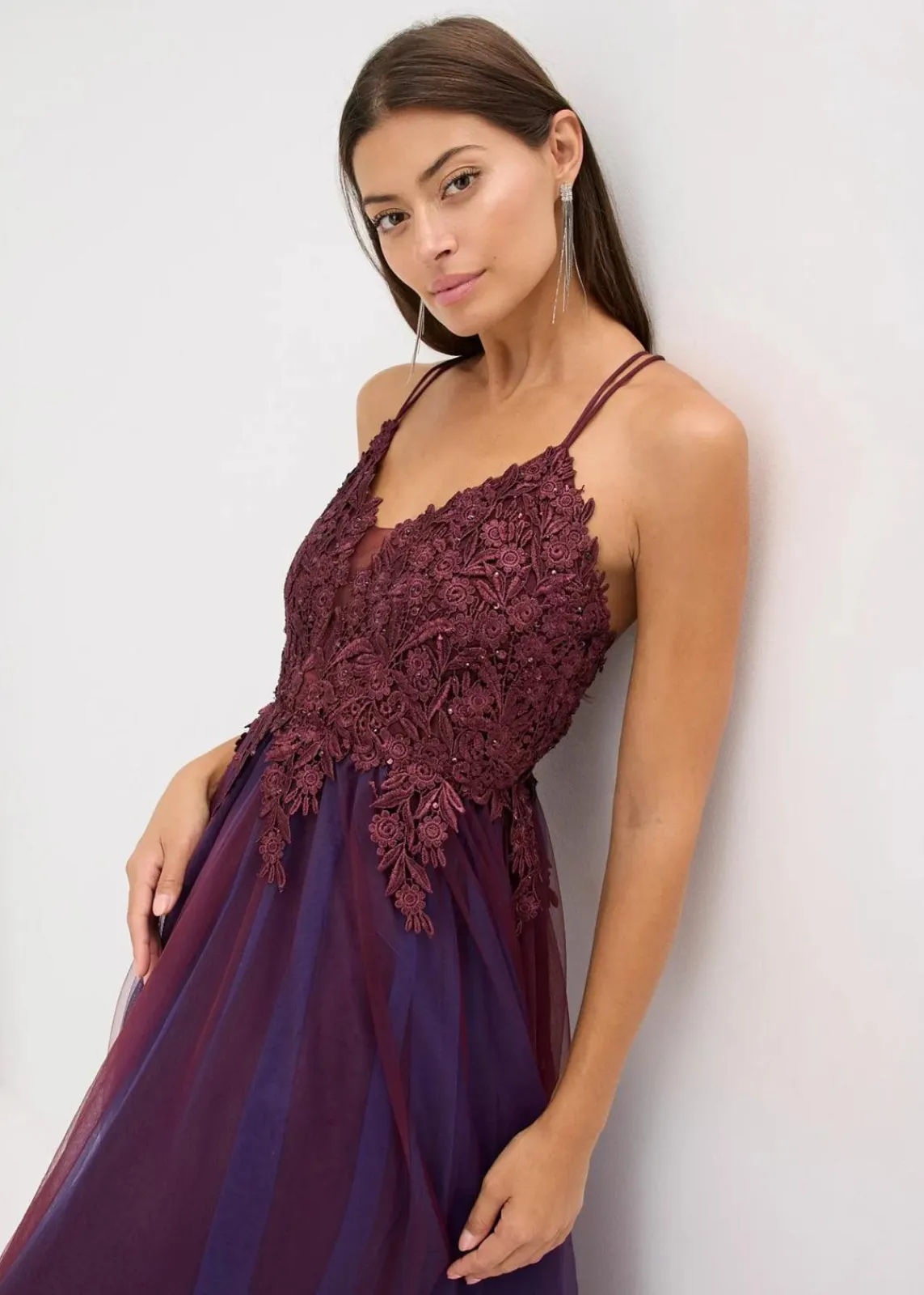 bonprix Bekleidung·Pullover & Strickjacken|Festliche Mode^Maxikleid aus zartem Tüll mit Spitze weinrot