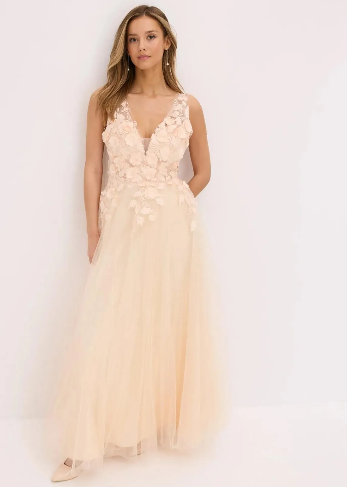 bonprix Festliche Mode|Kleider^Maxikleid aus zartem Tüll mit Blumen-Applikation champagner