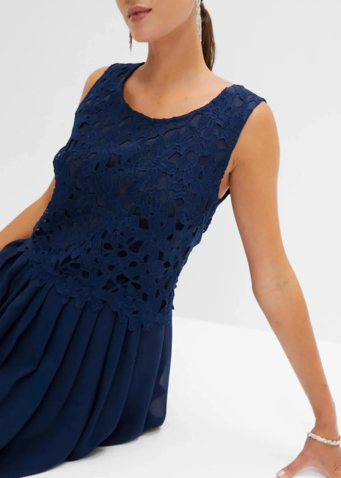 bonprix Festliche Mode|Kleider^Maxikleid mit Spitze dunkelblau