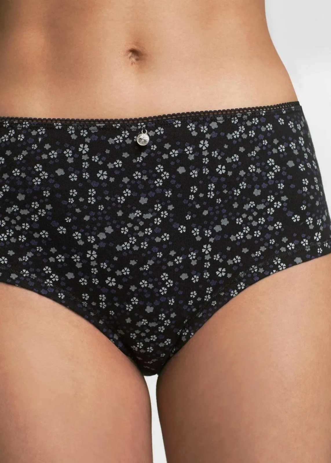 bonprix Wäsche·Baumwollunterwäsche|Wäsche·Höschen^Maxipanty (4er Pack) schwarz + schwarz bedruckt