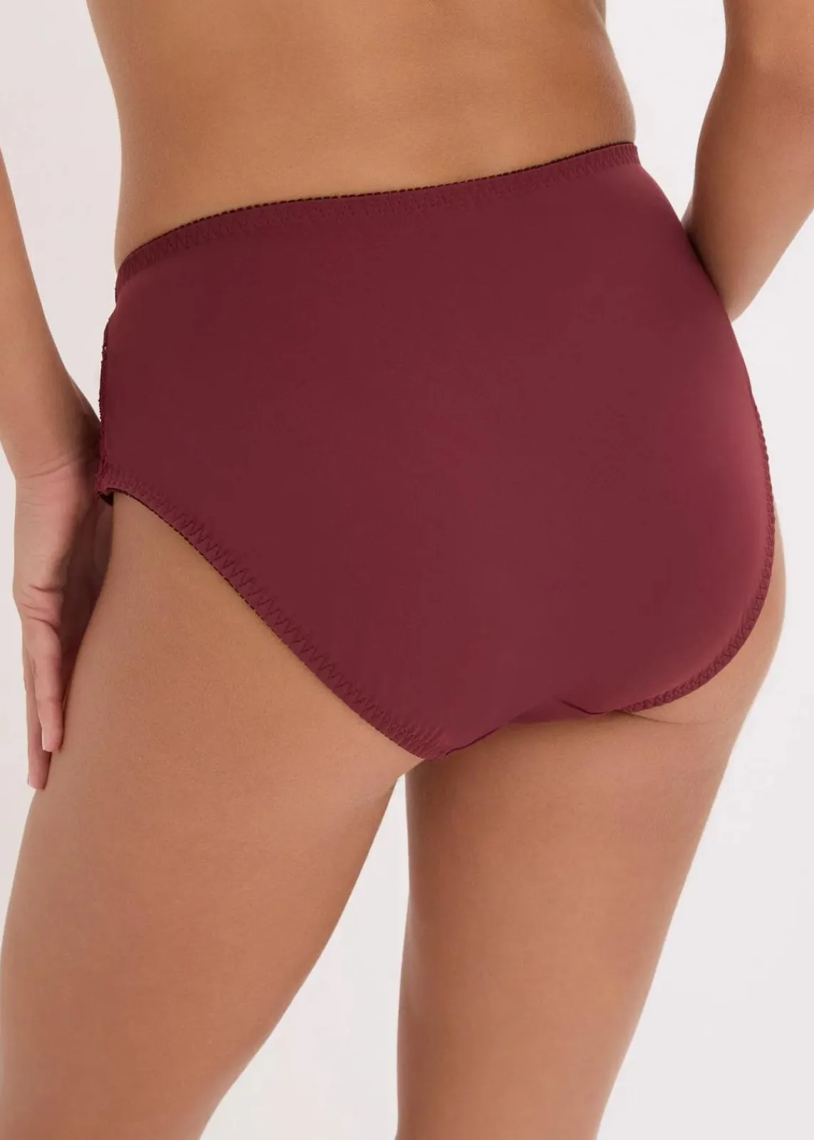 bonprix Nachhaltigere Materialien|Höschen^Maxislip mit zarter Spitze (2er Pack) beere