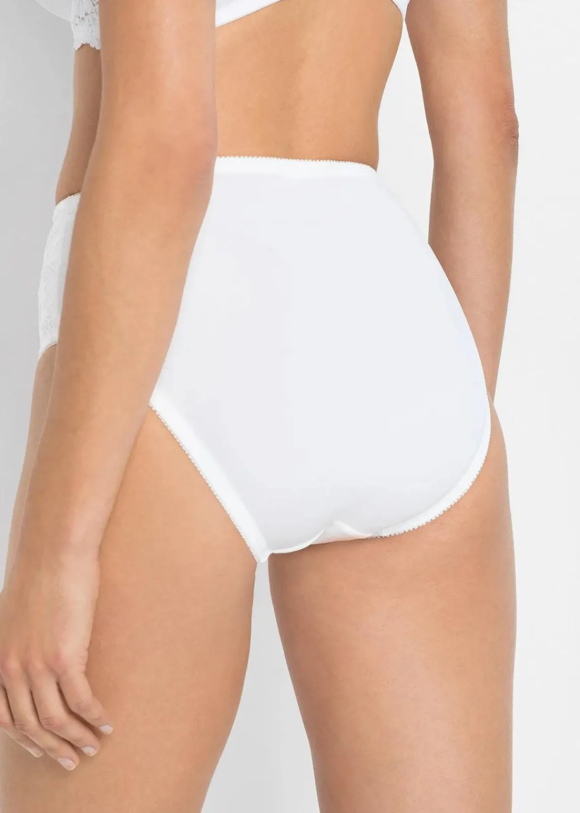 bonprix Nachhaltigere Materialien|Höschen^Maxislip mit zarter Spitze (2er Pack) weiß+weiß