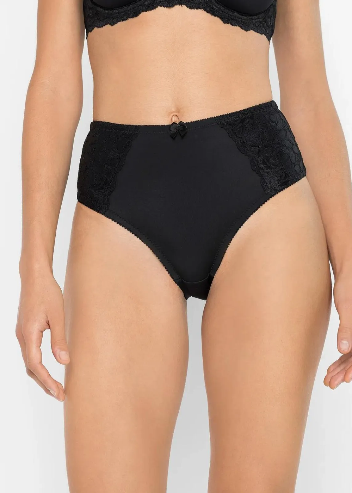 bonprix Nachhaltigere Materialien|Höschen^Maxislip mit zarter Spitze (2er Pack) schwarz+schwarz