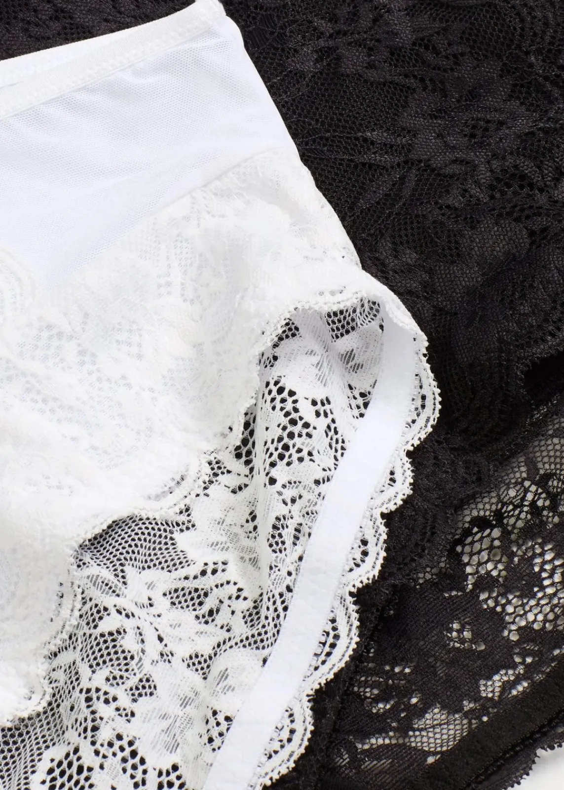 bonprix Wäsche·Dessous|Wäsche·Höschen^Maxislip mit zarter Spitze (2er Pack) weiß/schwarz