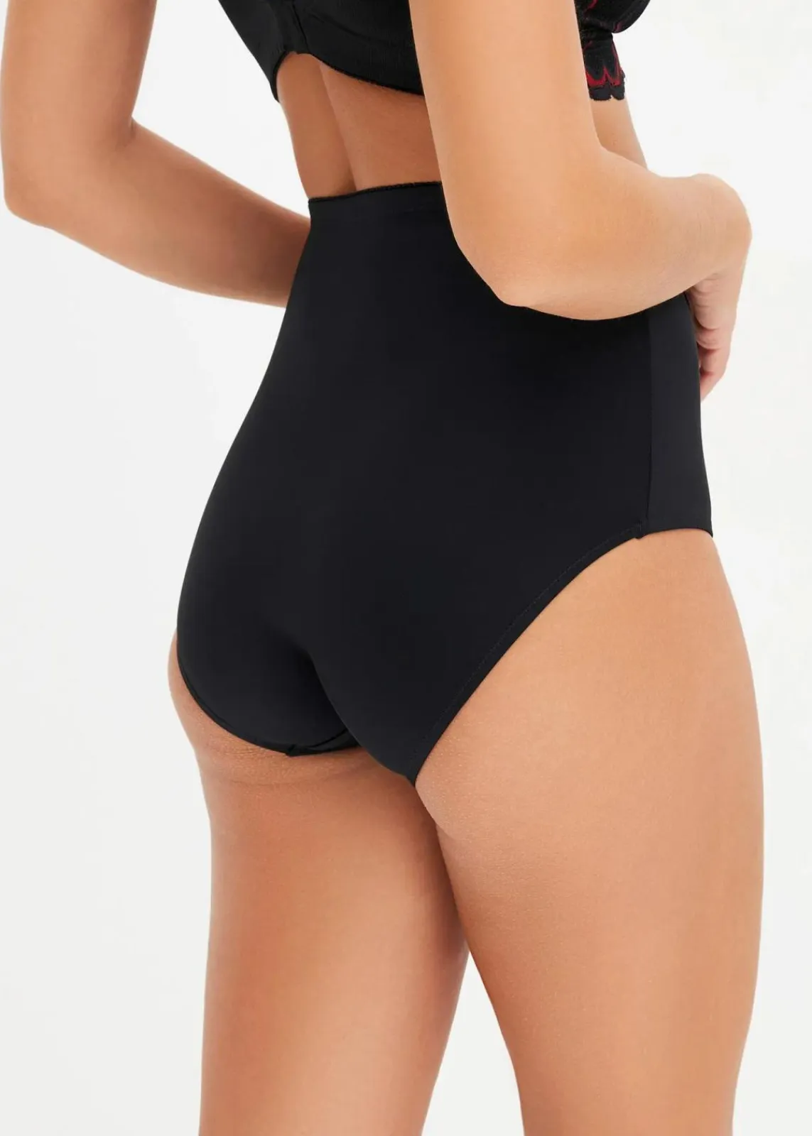 bonprix Shapewear|Höschen^Medium Shape Slip mit Spitze schwarz/salsarot