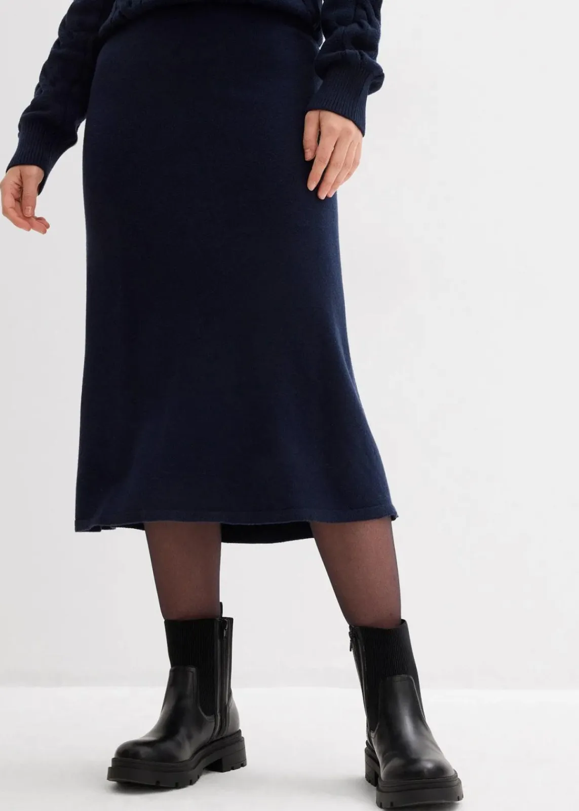 bonprix Bekleidung·Sportbekleidung|Zweiteiler & Sets^Midi Strickrock aus softem Viskose-Mix dunkelblau
