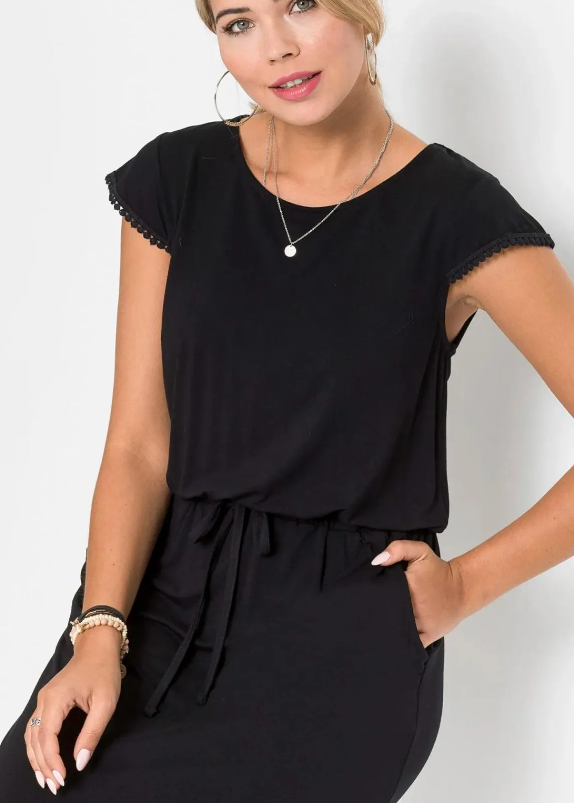bonprix Nachhaltigere Materialien^Midi-Jerseykleid aus nachhaltiger Viskose mit Elasthan schwarz