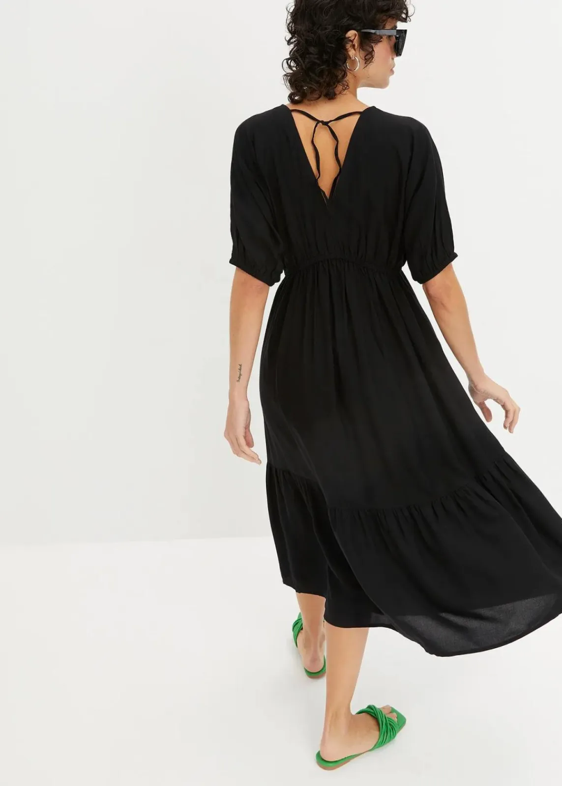 bonprix Bekleidung·Pullover & Strickjacken|Kleider^Midikleid schwarz