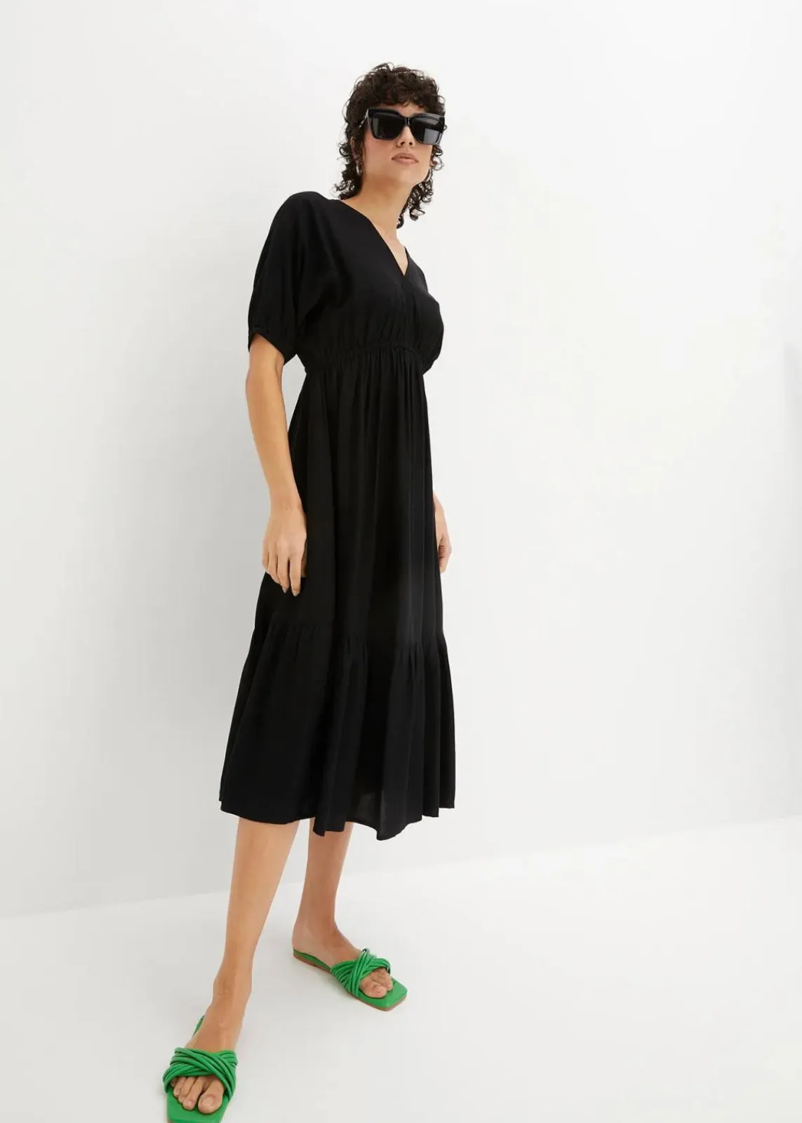 bonprix Bekleidung·Pullover & Strickjacken|Kleider^Midikleid schwarz