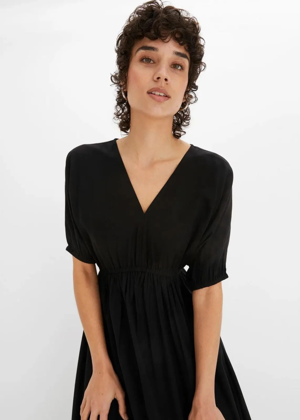 bonprix Bekleidung·Pullover & Strickjacken|Kleider^Midikleid schwarz