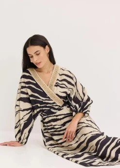 bonprix Bekleidung·Pullover & Strickjacken|Kleider^Midikleid aus fließendem Viskose-Mix schwarz/wollweiß zebra bedruckt