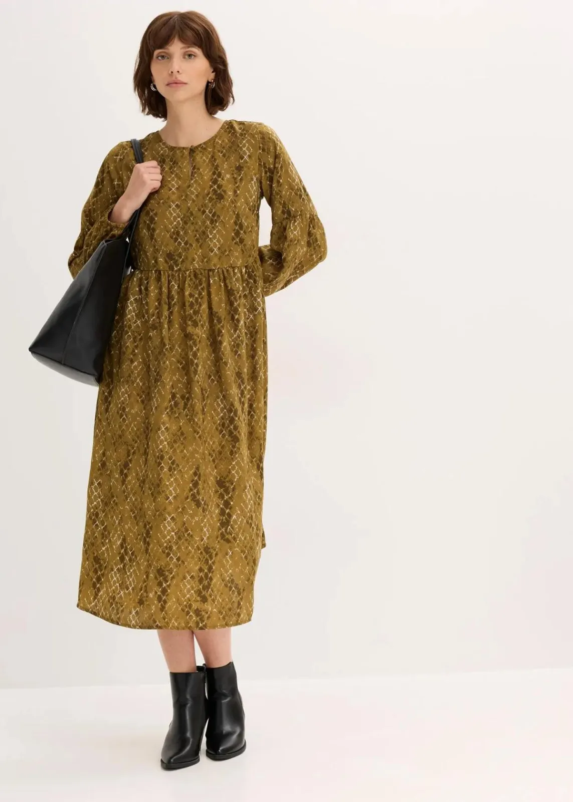 bonprix Bekleidung·Pullover & Strickjacken|Kleider^Midikleid aus fließendem Satin erdoliv/mistelgrün bedruckt