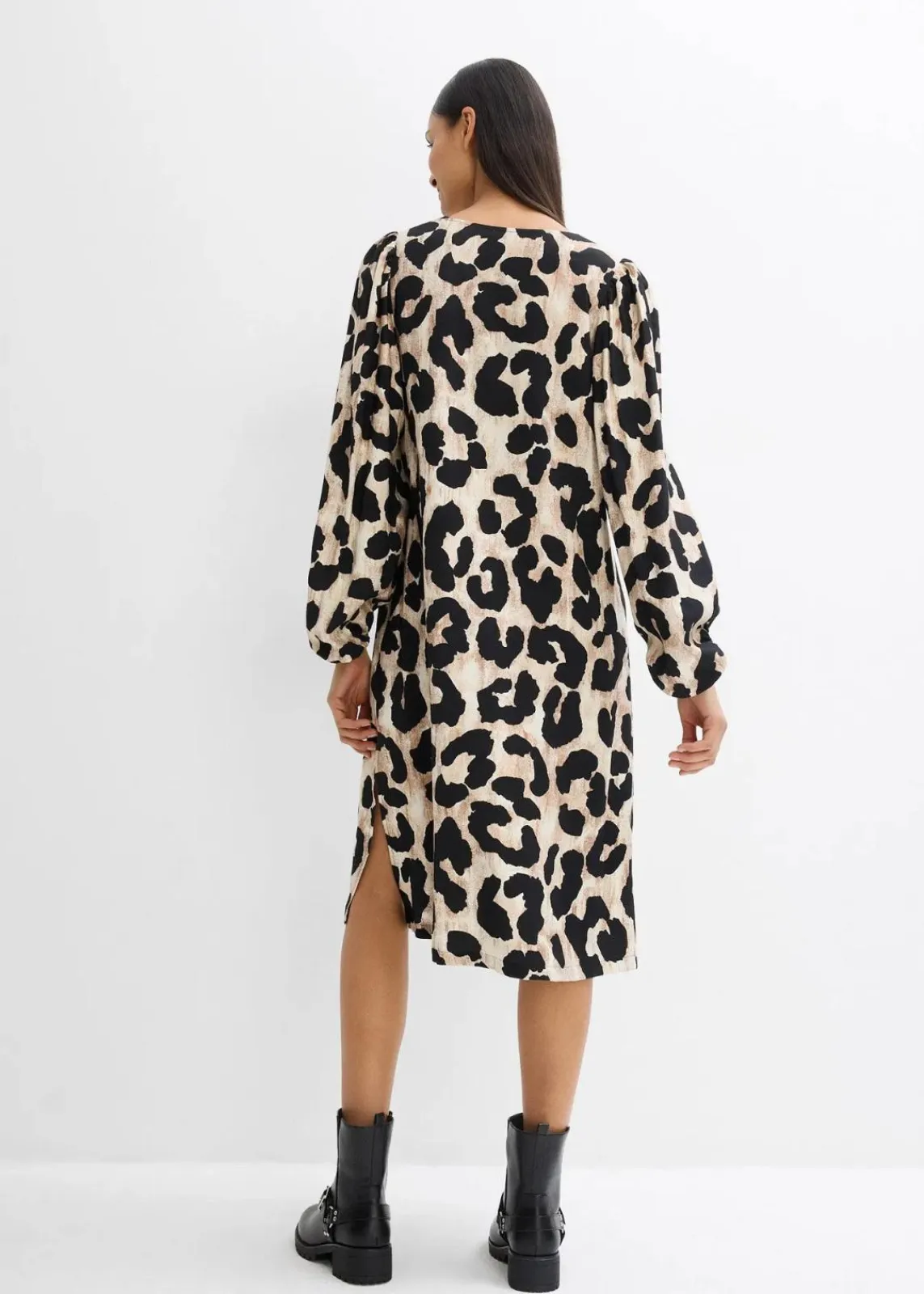 bonprix Bekleidung·Pullover & Strickjacken|Kleider^Midikleid aus fließendem Viskose-Mix natur/schwarz/braun/dunkelcognac/camel leo bedruckt