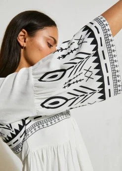 bonprix Bekleidung·Pullover & Strickjacken|Kleider^Midikleid aus fließender Viskose weiß bedruckt