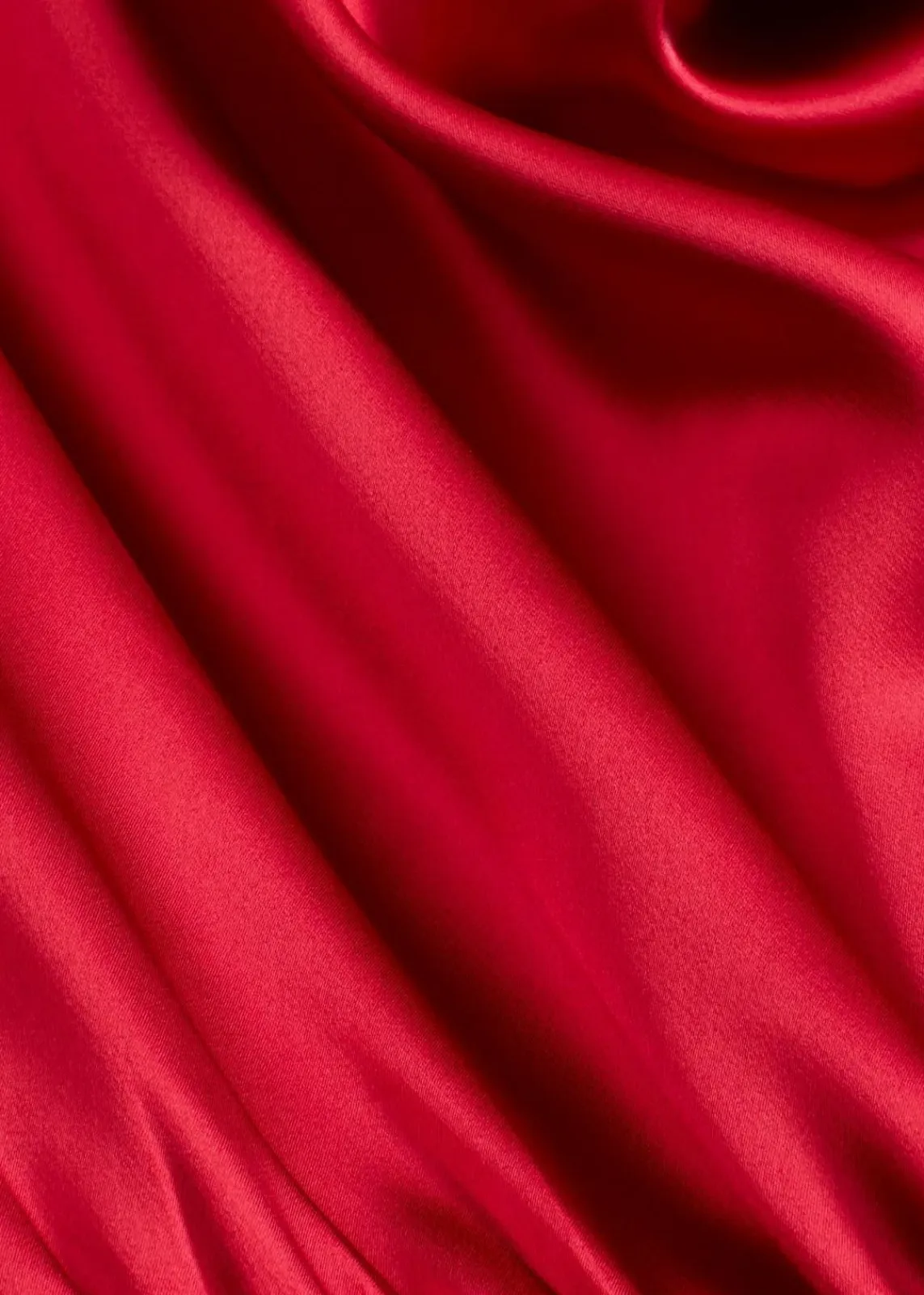 bonprix Nachhaltigere Materialien|Kleider^Midikleid aus glänzendem Satin chillirot