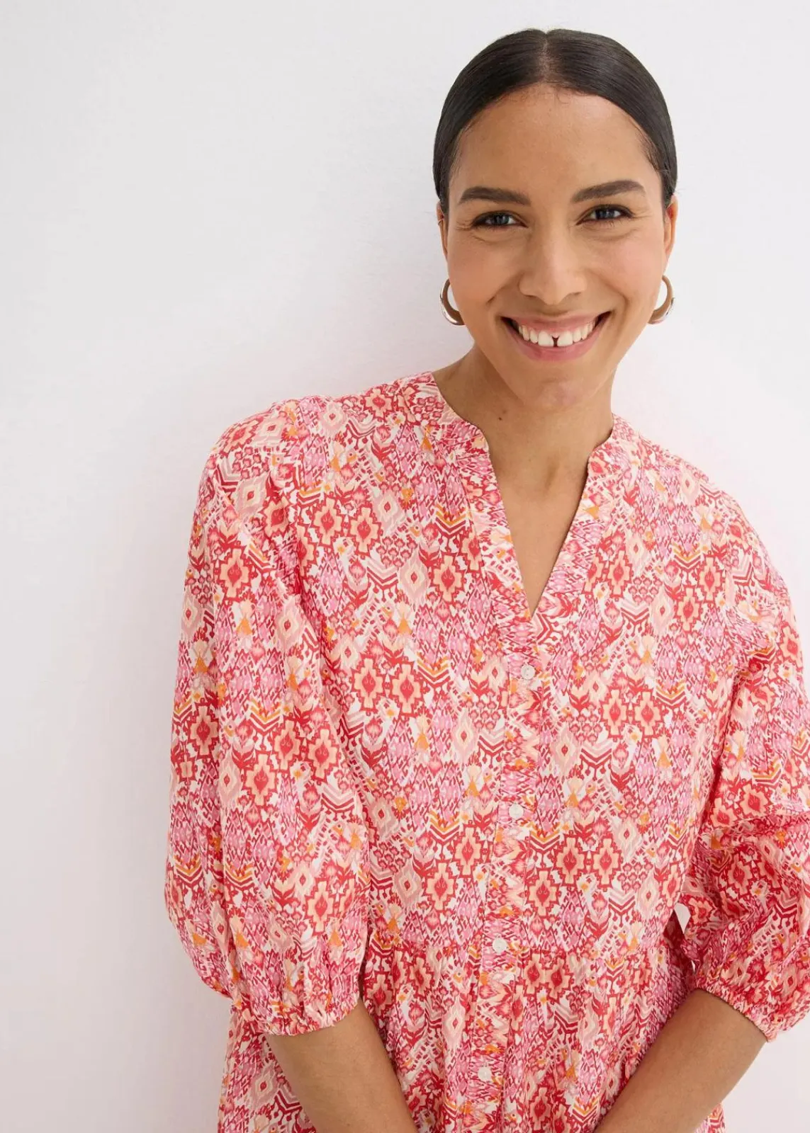 bonprix Bekleidung·Pullover & Strickjacken|Kleider^Midikleid aus leichter Baumwolle erdbeere/wollweiß bedruckt