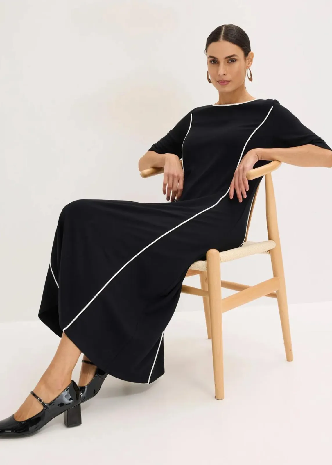 bonprix Bekleidung·Pullover & Strickjacken|Kleider^Midikleid aus Punto di Roma schwarz/wollweiß