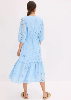 bonprix Kleider^Midikleid aus reiner Baumwolle mit Lochstickerei hellblau