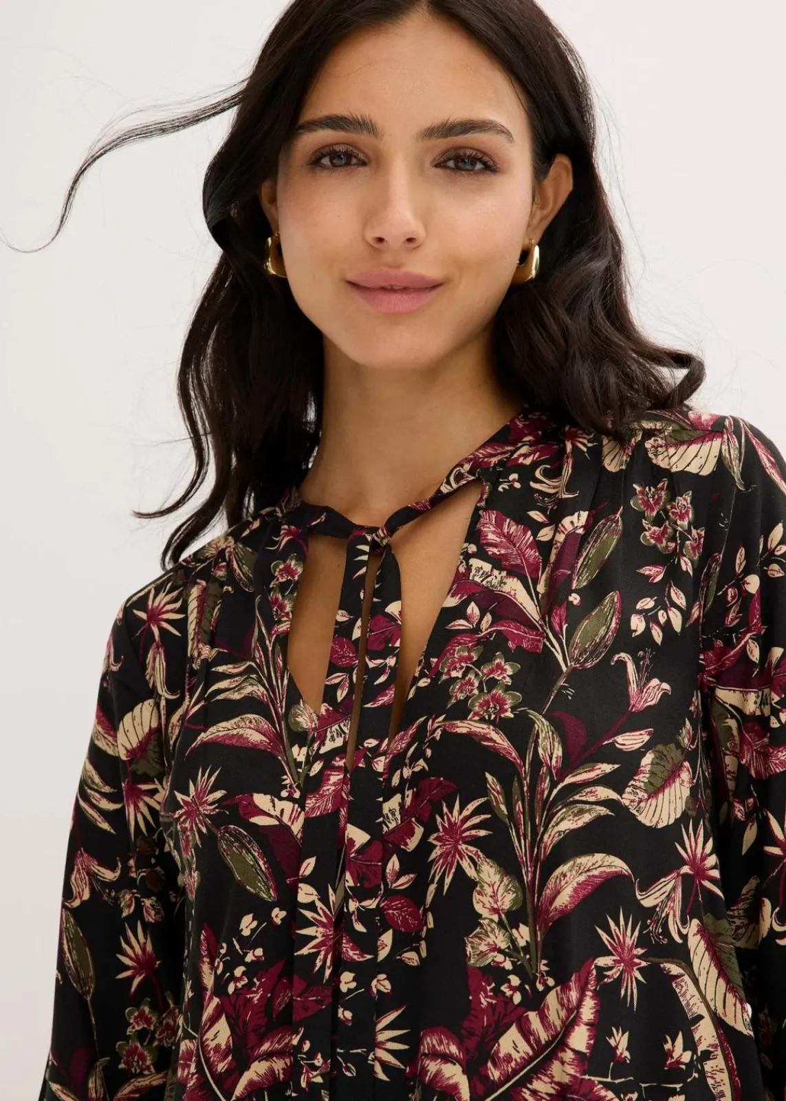 bonprix Bekleidung·Pullover & Strickjacken|Kleider^Midikleid aus reiner Viskose dunkelgrau/rhododendronrot/grünbeige floral