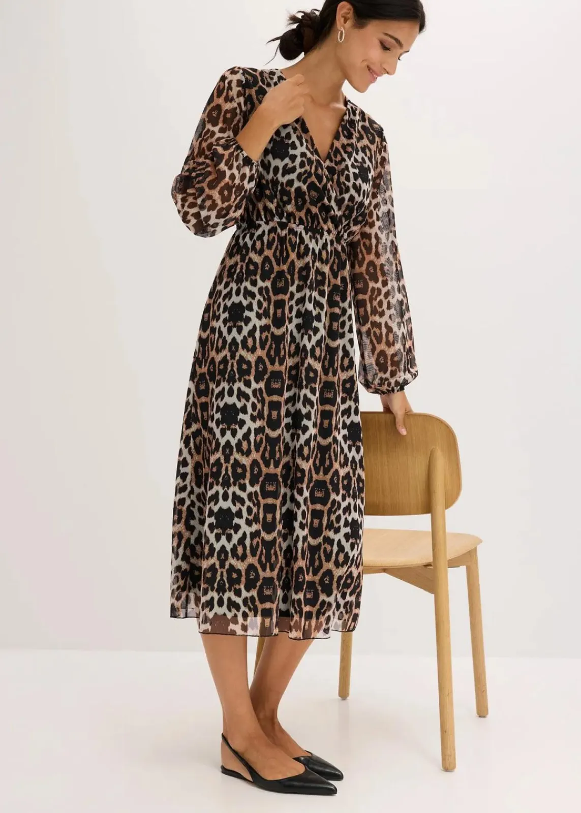 bonprix Kleider|Bekleidung·Pullover & Strickjacken^Midikleid aus softem Mesh beige/braun leo bedruckt