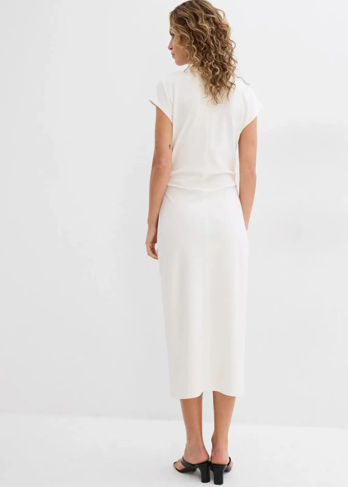 bonprix Bekleidung·Pullover & Strickjacken|Kleider^Midikleid aus softem Viskose-Mix wollweiß