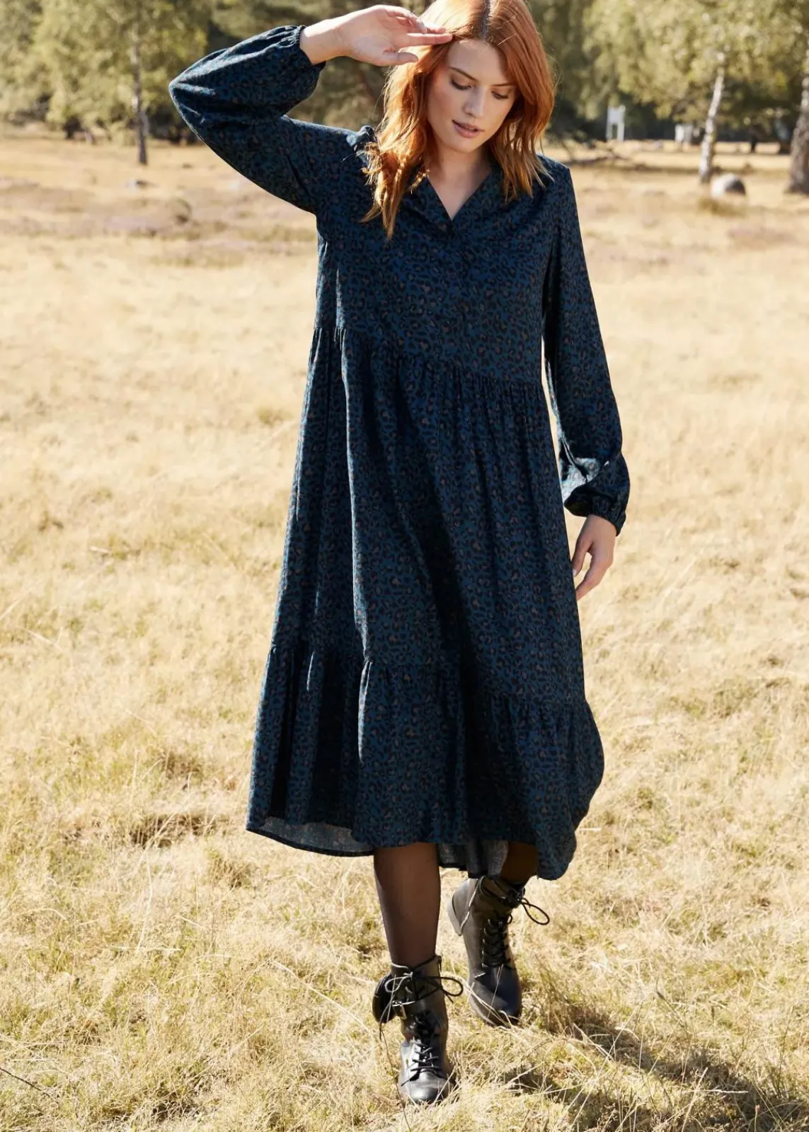 bonprix Kleider|Nachhaltigere Materialien^Midikleid aus Viskose blaupetrol leo
