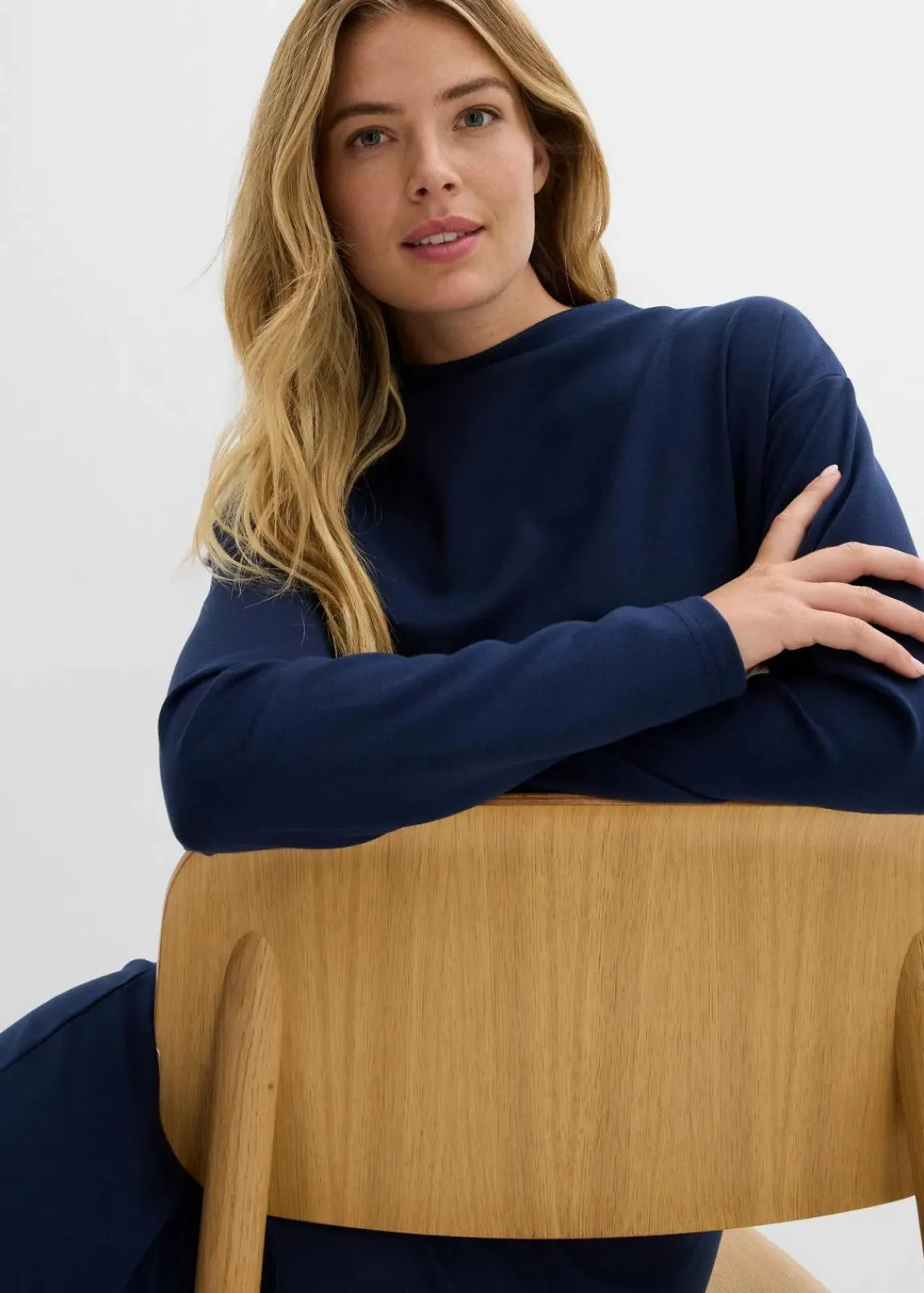 bonprix Bekleidung·Pullover & Strickjacken|Kleider^Midikleid aus Viskose-Mix dunkelblau
