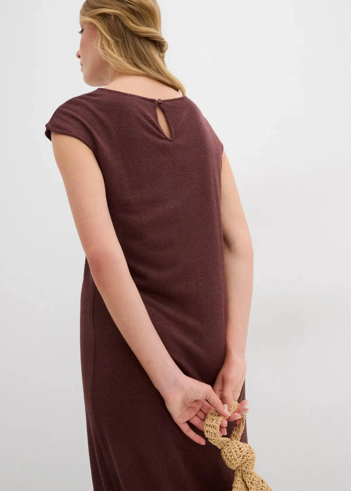 bonprix Kleider|Bekleidung·Pullover & Strickjacken^Midikleid in Strickoptik terrabraun