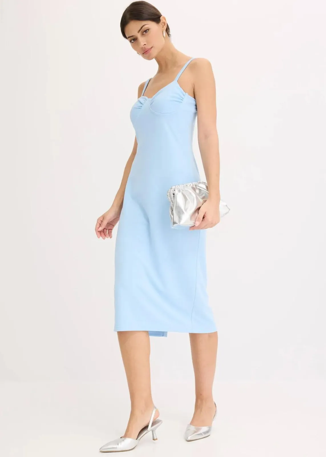 bonprix Kleider^Midikleid mit figurbetonter Passform hellblau