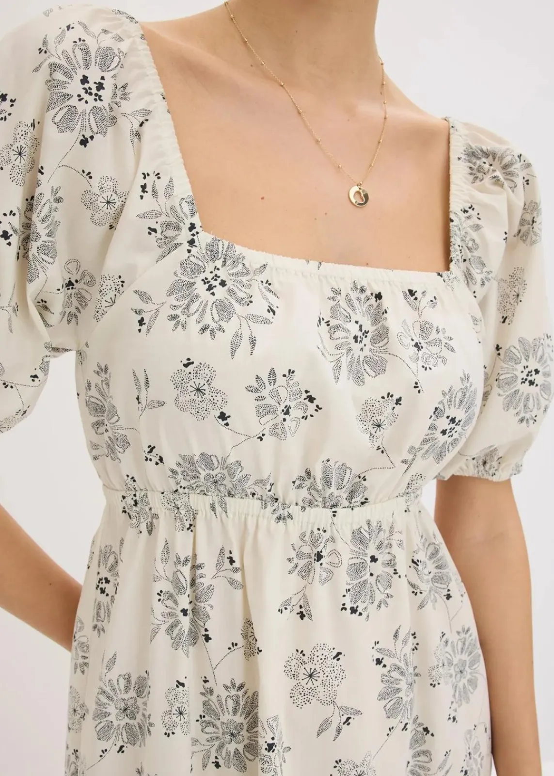 bonprix Bekleidung·Pullover & Strickjacken|Kleider^Midikleid mit Puffärmeln natur/schwarz bedruckt