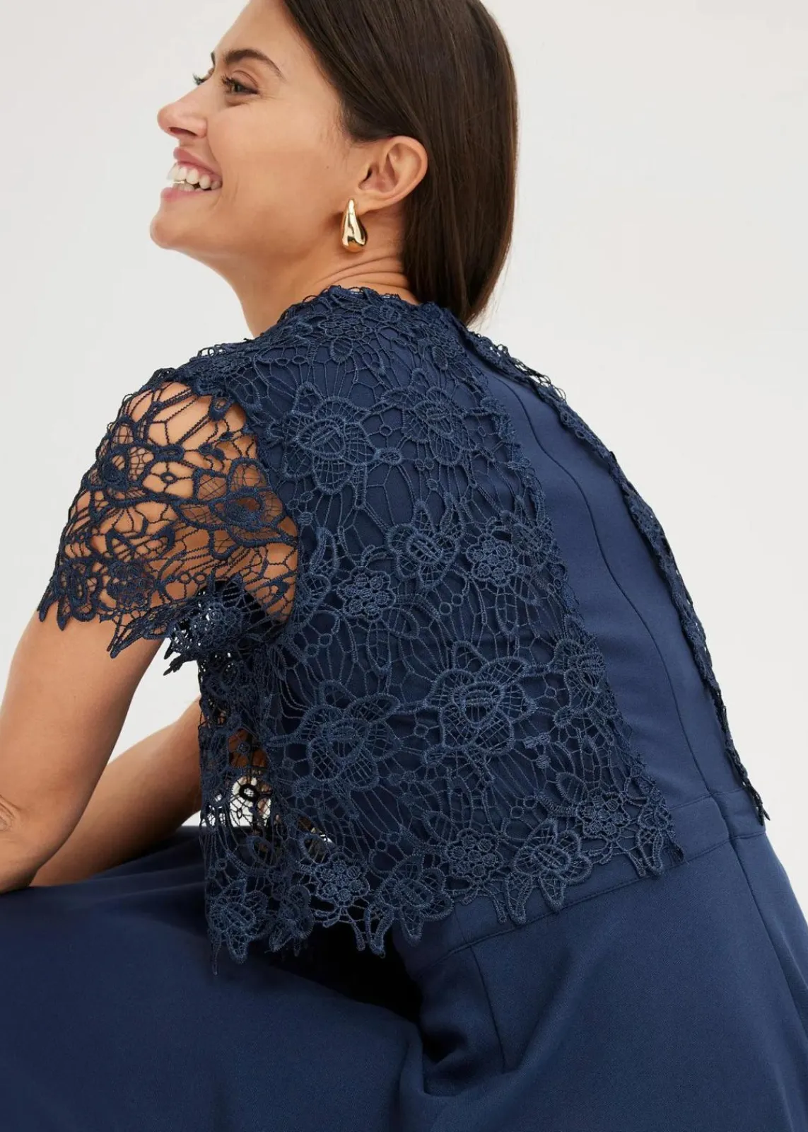 bonprix Festliche Mode|Kleider^Midikleid mit Spitze dunkelblau