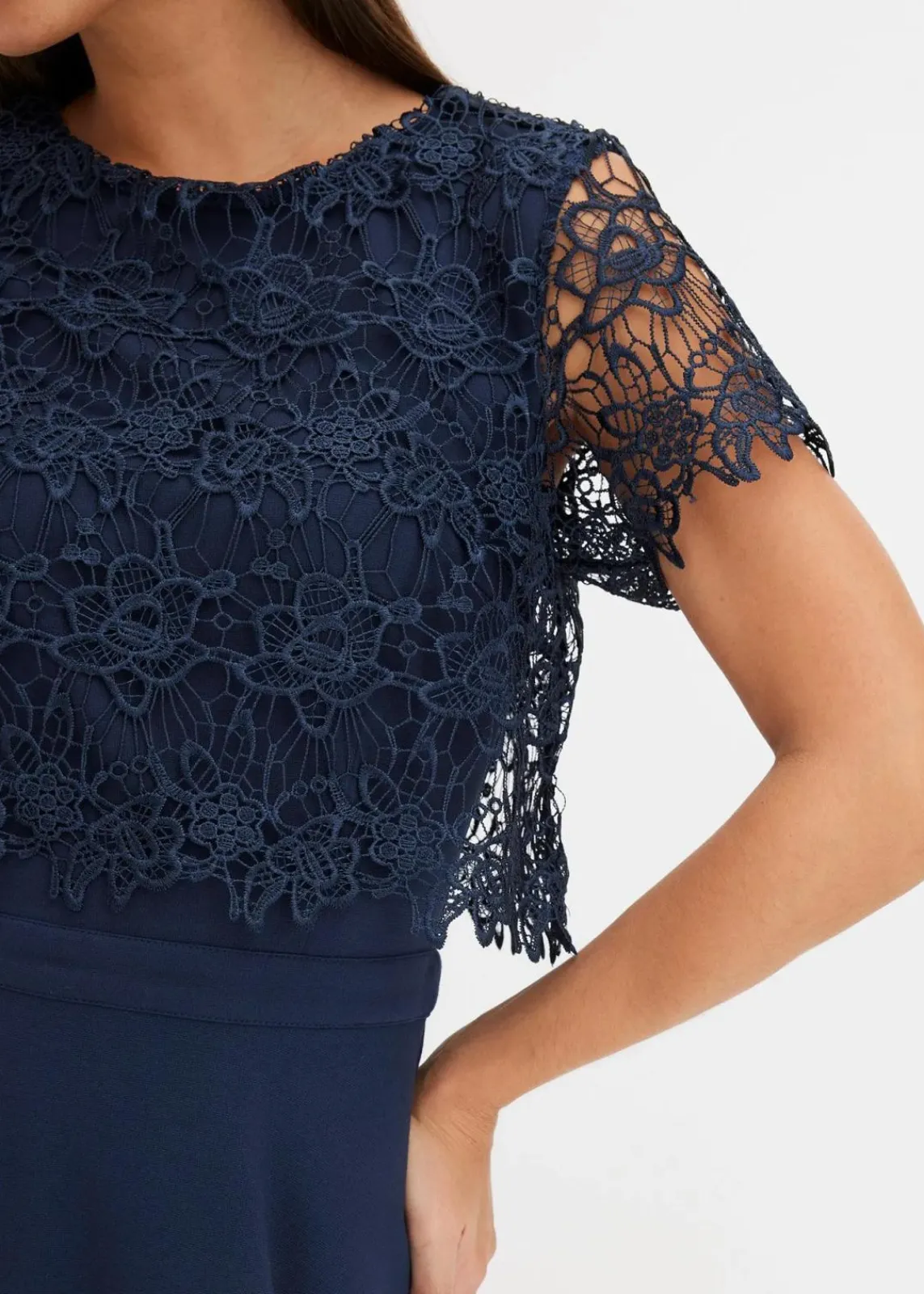 bonprix Festliche Mode|Kleider^Midikleid mit Spitze dunkelblau