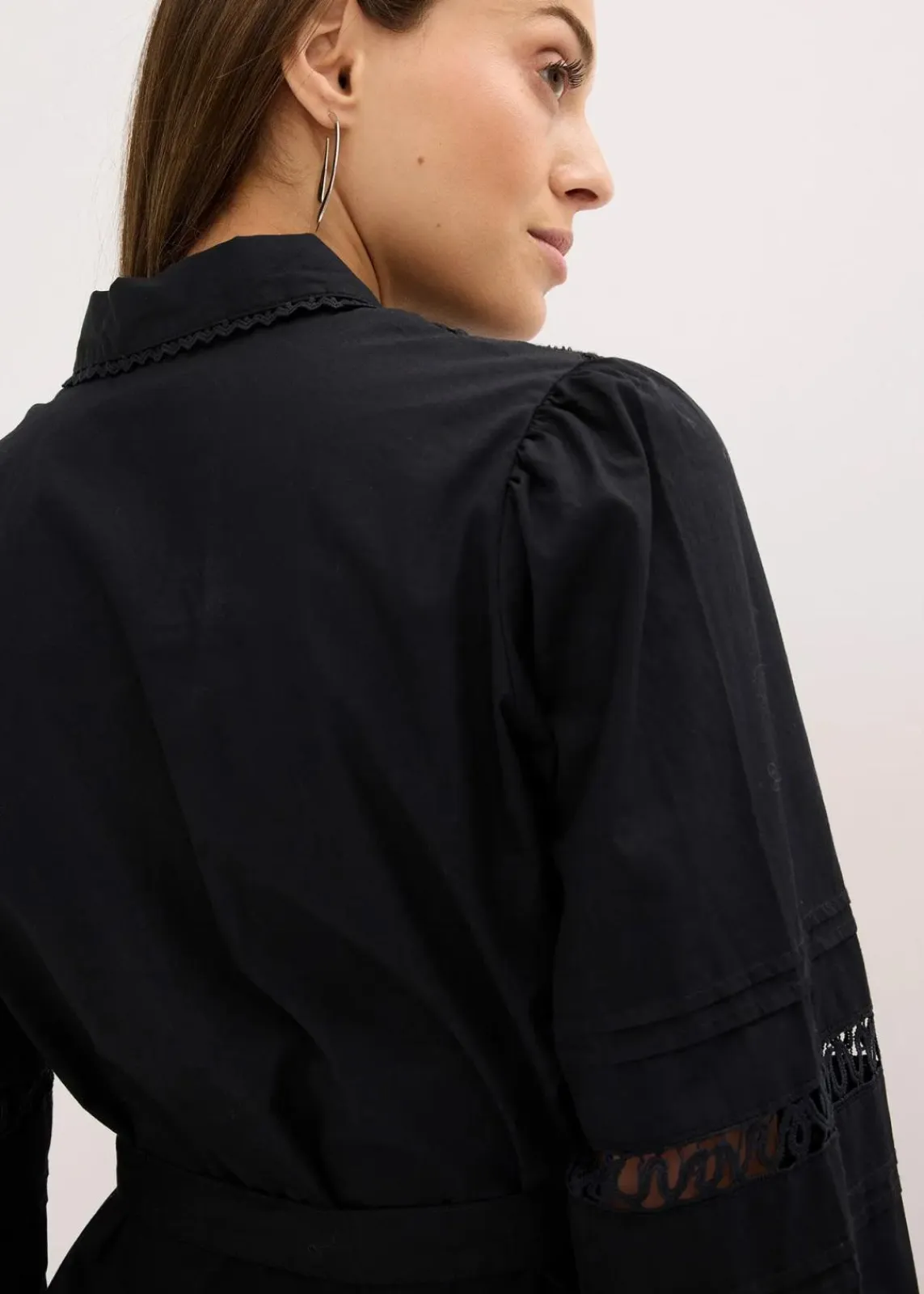 bonprix Kleider^Midikleid mit Spitzeneinsatz aus Baumwolle schwarz