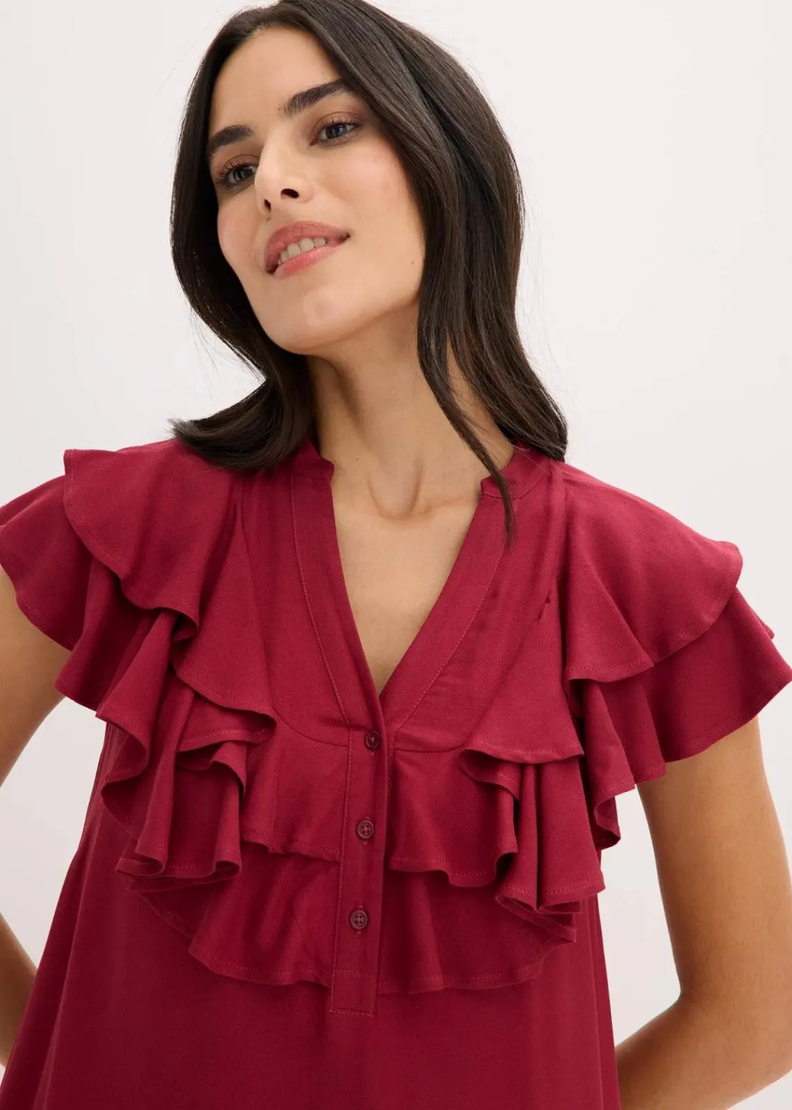 bonprix Kleider|Bekleidung·Pullover & Strickjacken^Midikleid mit Volants aus strukturiertem Crêpe pflaumenrot