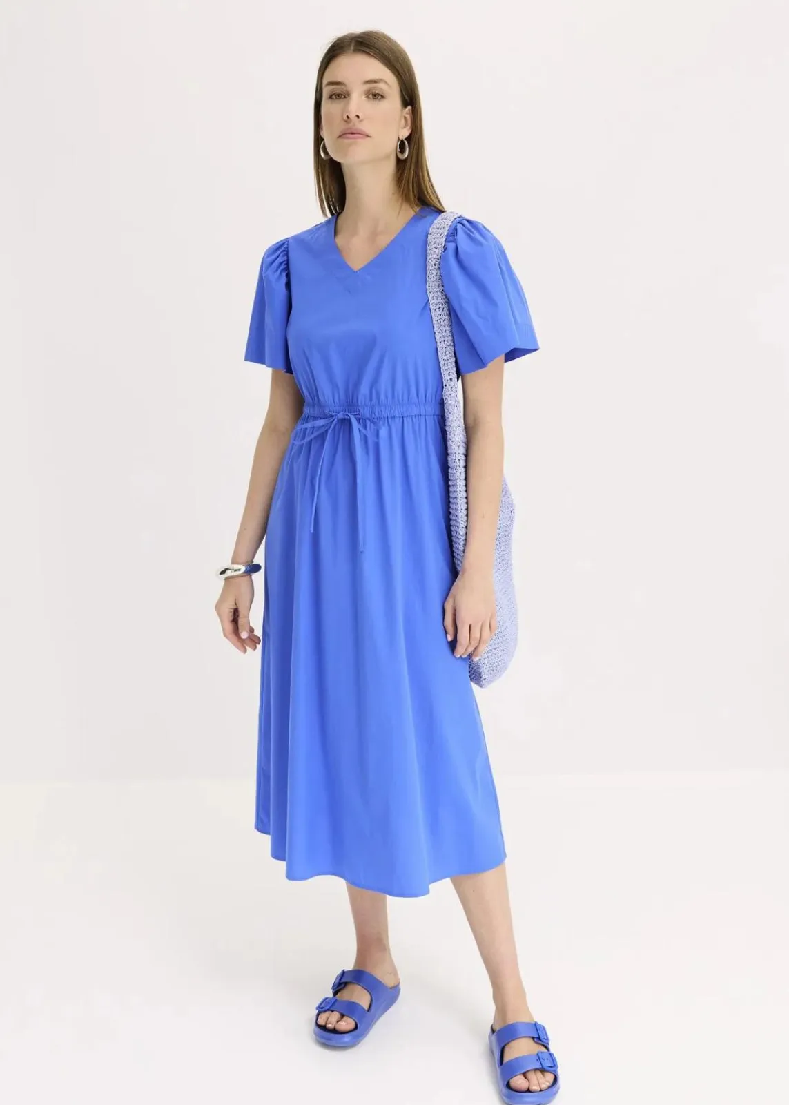 bonprix Kleider|Bekleidung·Pullover & Strickjacken^Midikleid mit weiten Ärmeln gletscherblau