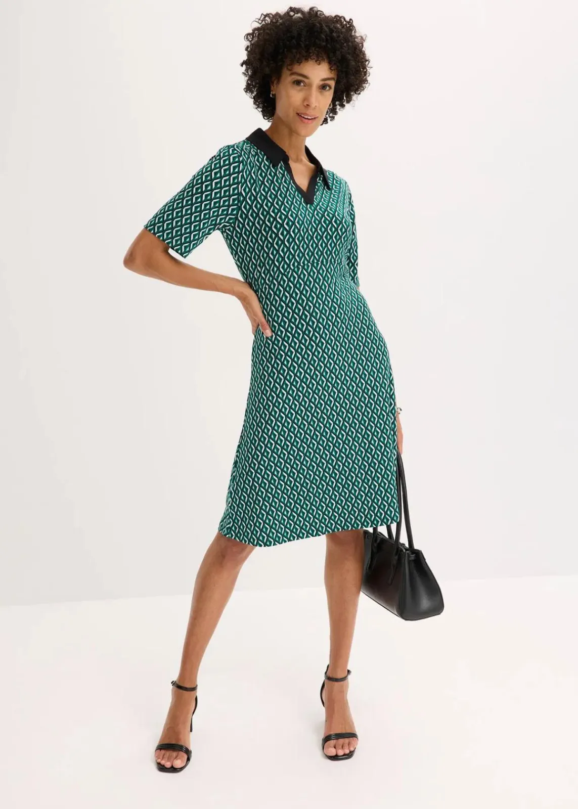 bonprix Kleider|Bekleidung·Pullover & Strickjacken^Midi-Polokleid waldgrün/schwarz graphisch bedruckt