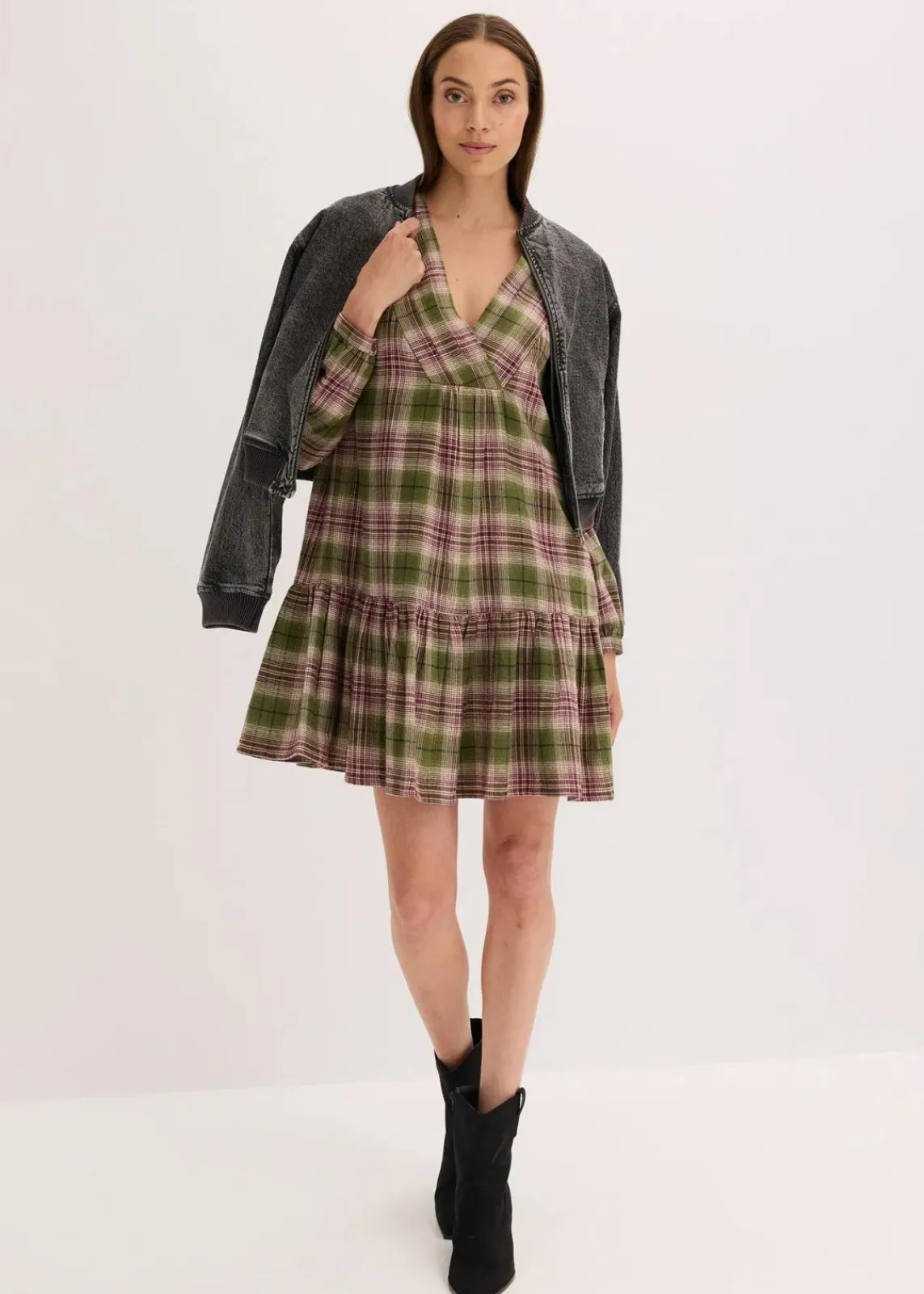 bonprix Bekleidung·Pullover & Strickjacken|Kleider^Minikleid aus Baumwoll-Mix oliv kariert