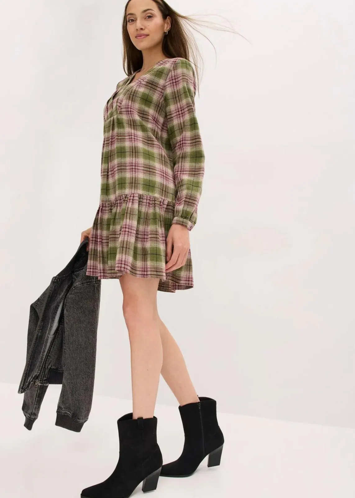 bonprix Bekleidung·Pullover & Strickjacken|Kleider^Minikleid aus Baumwoll-Mix oliv kariert