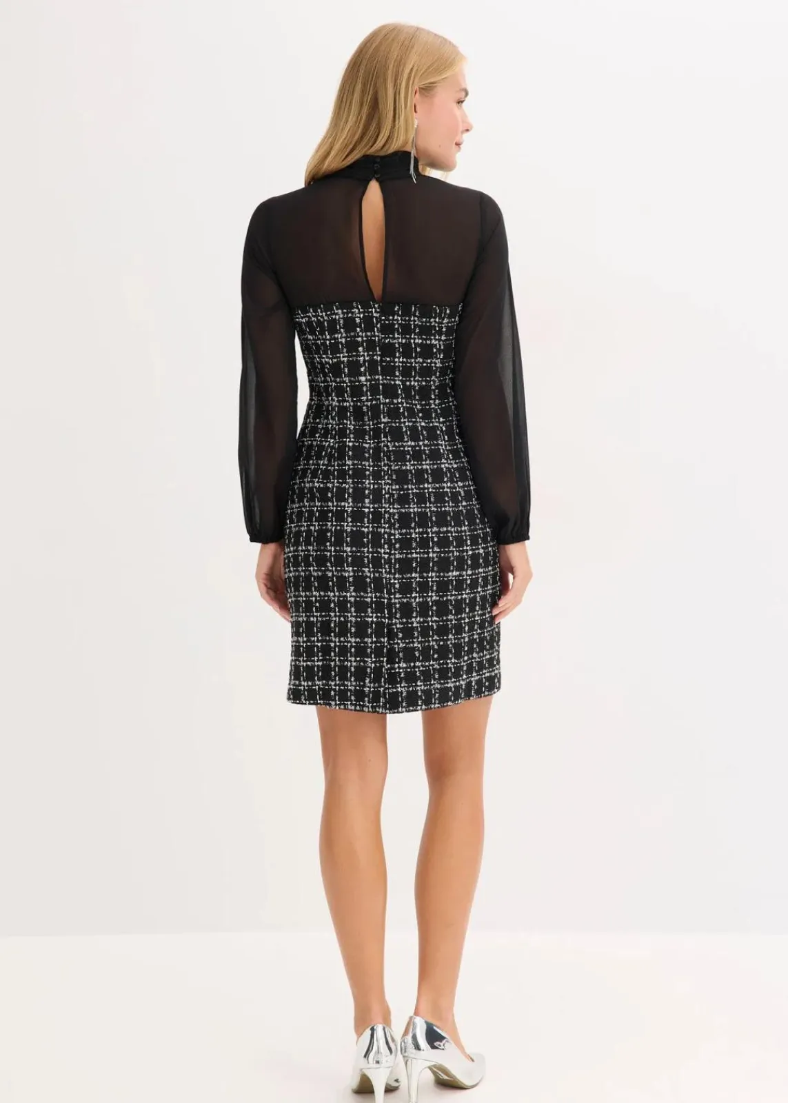 bonprix Bekleidung·Pullover & Strickjacken^Minikleid aus Bouclé mit Chiffon Ärmeln schwarz/weiß kariert