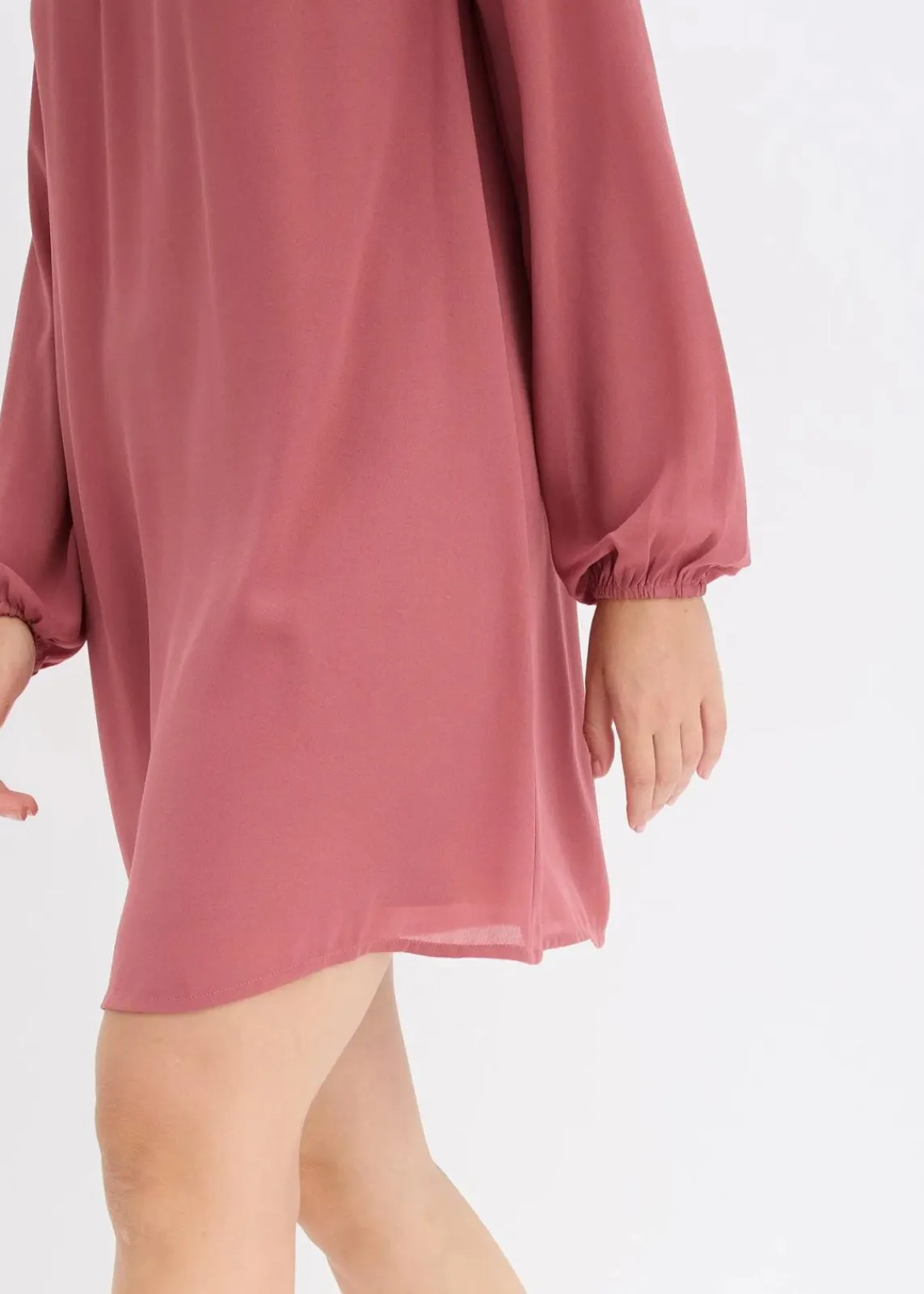 bonprix Bekleidung·Pullover & Strickjacken|Kleider^Minikleid aus Chiffon mit Rüschen softbeere