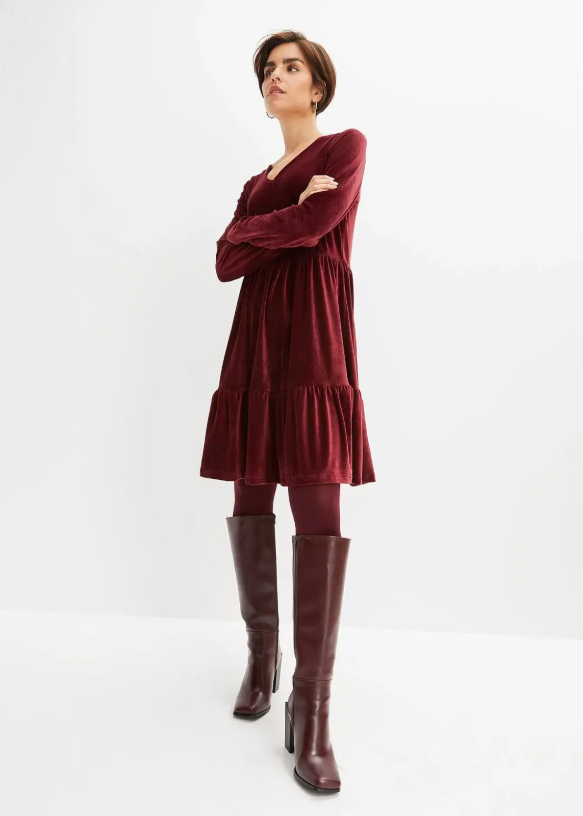 bonprix Kleider|Bekleidung·Pullover & Strickjacken^Minikleid aus elastischen Samt ahornrot