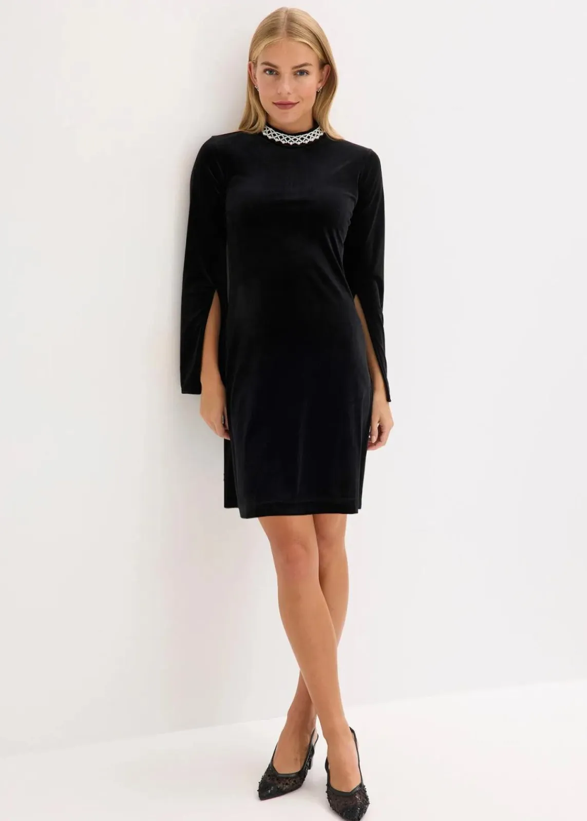 bonprix Kleider^Minikleid aus fließendem Samt schwarz