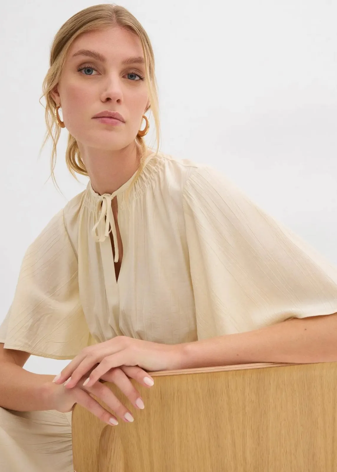 bonprix Kleider|Bekleidung·Pullover & Strickjacken^Minikleid aus fließendem Viskose-Mix natur
