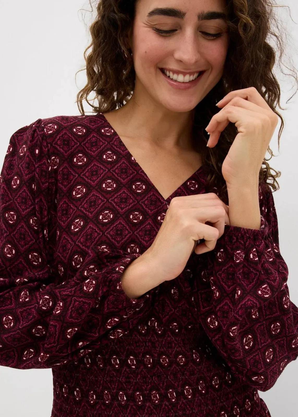 bonprix Kleider|Nachhaltigere Materialien^Minikleid aus fließender Viskose weinrot