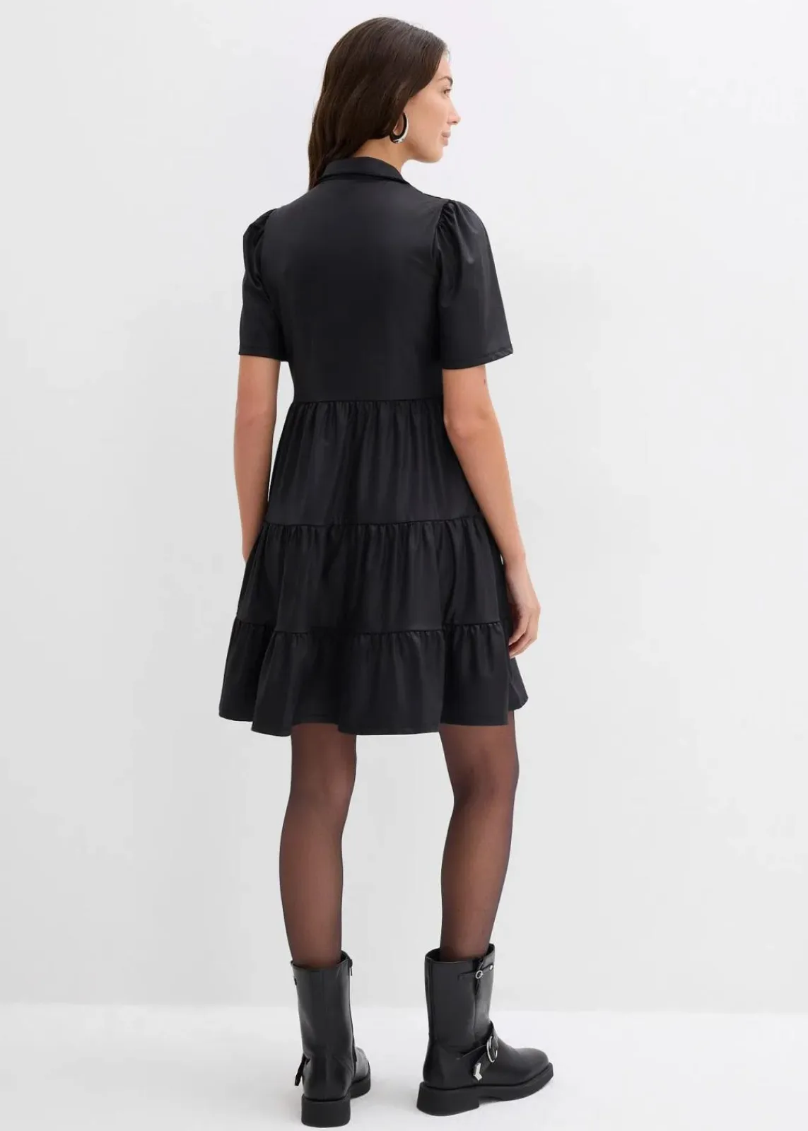 bonprix Bekleidung·Pullover & Strickjacken|Kleider^Minikleid aus glänzendem Material schwarz
